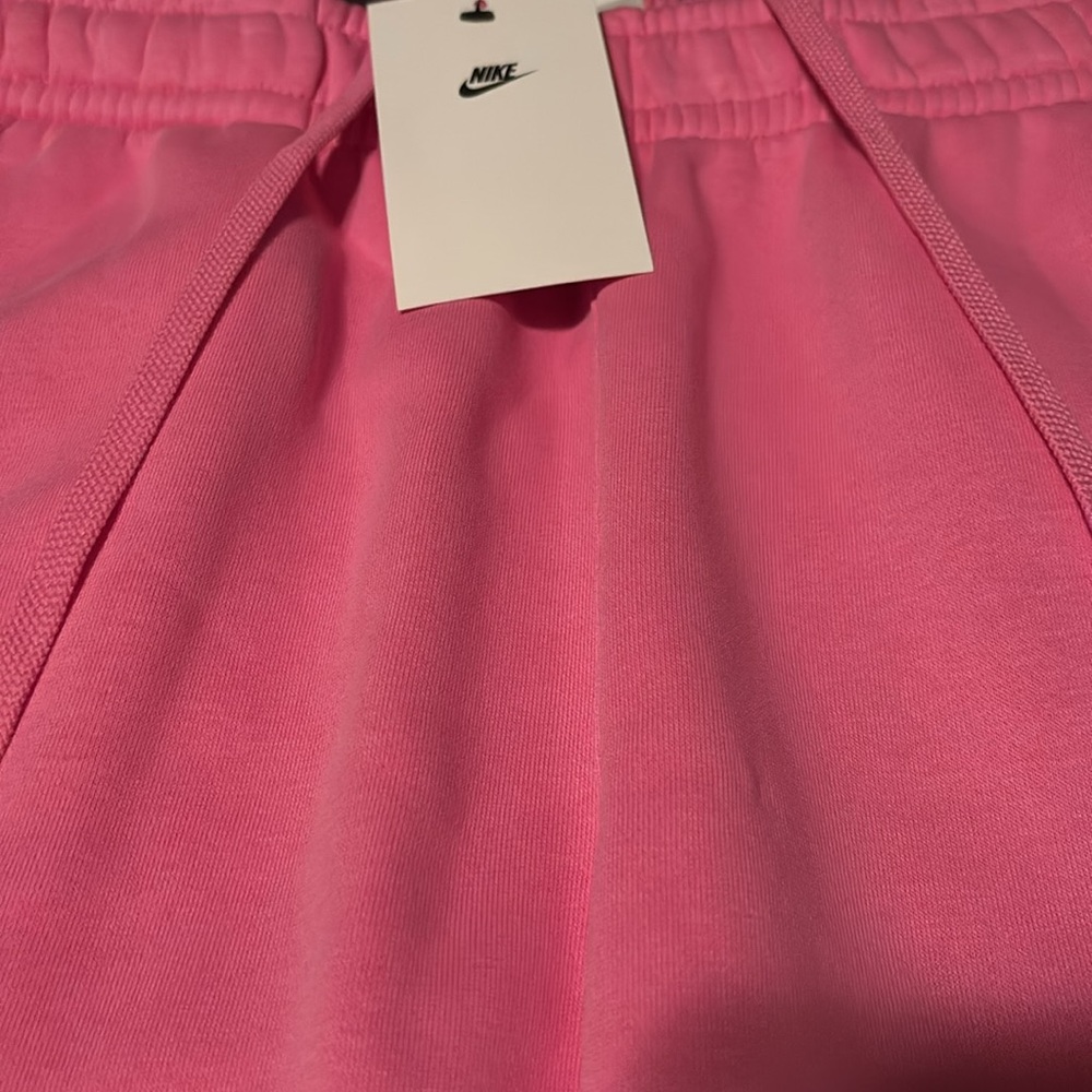 Nike Sportswear Fleece Lined Club Jogger. - Picture 3 of 7